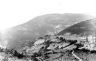 1 vue  - Un aspect de la série au flanc méridional de la montagne de Chabre (ouvre la visionneuse)