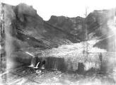 1 vue  - Torrent de la Sigouste, effets produits par les épis construits en 1892 en amont du barrage intermédiaire (ouvre la visionneuse)