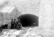 1 vue  - Le tunnel terminé avant le passage des eaux, tête amont - inauguration 21 Avril 1907 - (ouvre la visionneuse)
