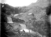 1 vue Torrent de Vachères, barrage n° 3 et contre-barrage construits en 1912, aile rive gauche