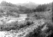 1 vue  - Torrent de Vachères, barrage n° 9 et son contre barrage (ouvre la visionneuse)