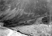 1 vue  - Crue des 27/28 Septembre 1928 - La vallée de La Biaysse à l\'amont de Dormillouze vers le col de Freissinières avec ses bois et ses pâturages (ouvre la visionneuse)
