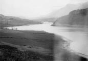 1 vue  - Après les inondations de 1928, le barrage du pont du Loup et son lac artificiel (ouvre la visionneuse)