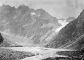 1 vue  - Le pré de Madame Carle, le Glacier Blanc et le Glacier Noir (ouvre la visionneuse)