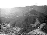 1 vue  - Torrent du Riou, vue du rocher sur le chemin de Jubéo à Saint-Lagier (ouvre la visionneuse)