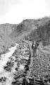 1 vue Torrent de Sainte-Marthe, chenal dans le glissement de 1932, digue en bois