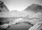 1 vue  - Lacs de Crupillouse - 15 Septembre 1947 (ouvre la visionneuse)