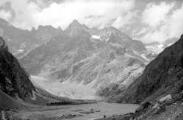 1 vue  - A Ailefroide, Le Pelvoux, le glacier Blanc, le refuge Cezanne (ouvre la visionneuse)