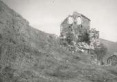1 vue  - L\'église de Jarjayes en ruines (ouvre la visionneuse)