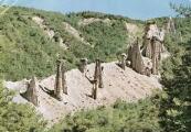 1 vue  - Les Demoiselles coiffées du Sauze (1050 m), curiosités géologiques dues à l\'érosion des eaux de pluieAbeil, Gap (ouvre la visionneuse)