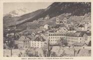 1 vue  - L\'hôpital militaire et le grand AréaHourlier, Grenoble (ouvre la visionneuse)