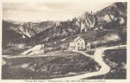 1 vue  - Col d\'Izoard (2400 m). Le refuge A. Mollaret, Grenoble (ouvre la visionneuse)