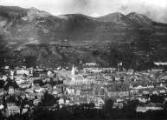 1 vue  - Vue générale de la ville prise dans la direction du nord, (Charance, pic de Gleize, Bayard) (ouvre la visionneuse)