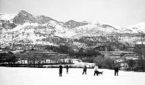 1 vue  - Vue générale du massif de Charance et du camp de jeunesse, en hiverAndreis (Gap) (ouvre la visionneuse)