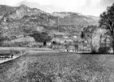 1 vue  - Vue générale du massif de Charance et du camp de jeunesse, en hiver (ouvre la visionneuse)
